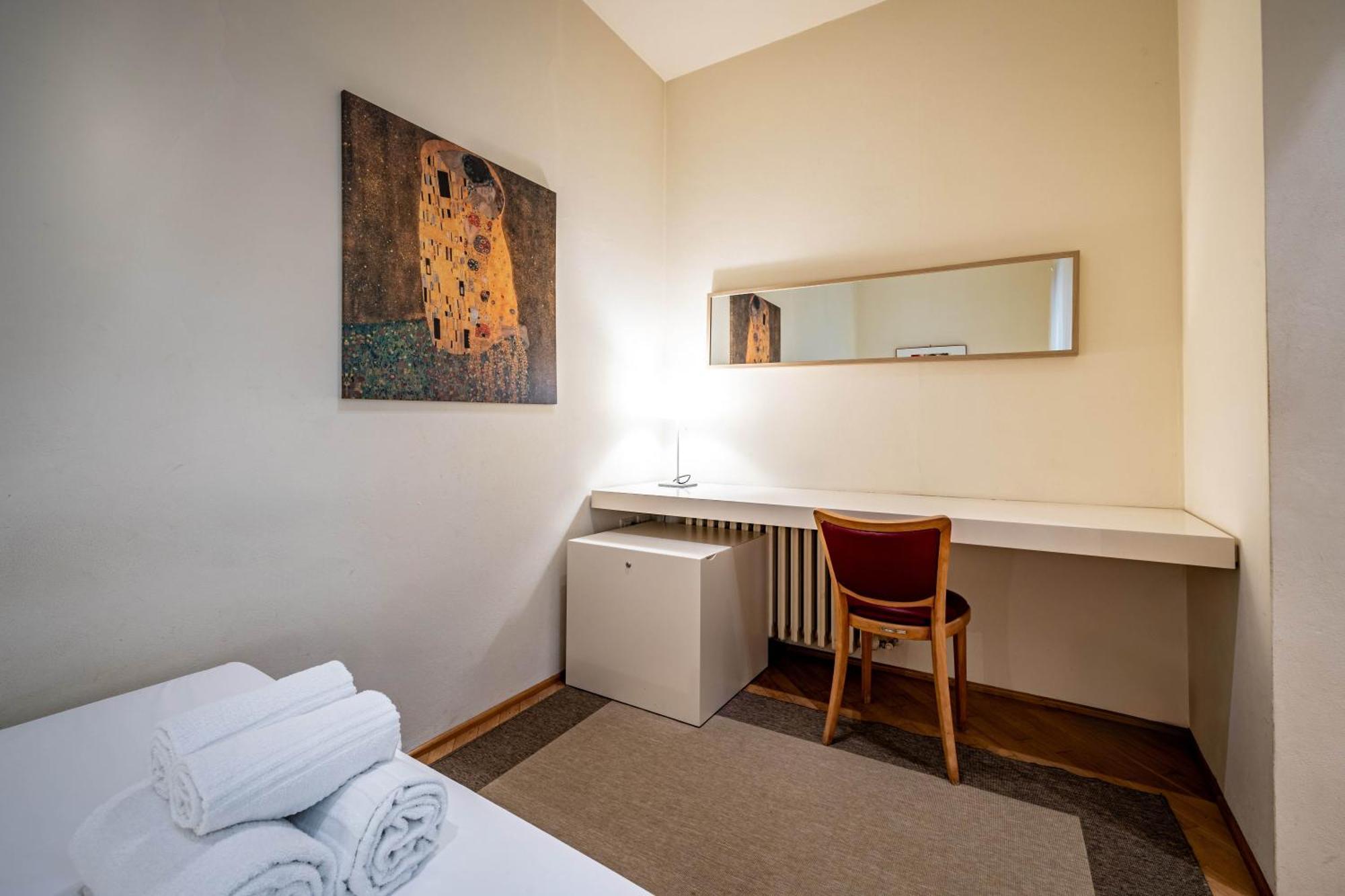 Yd Servi Apartamento *